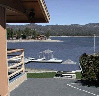 Big Bear Lakefront Lodge Exterior photo